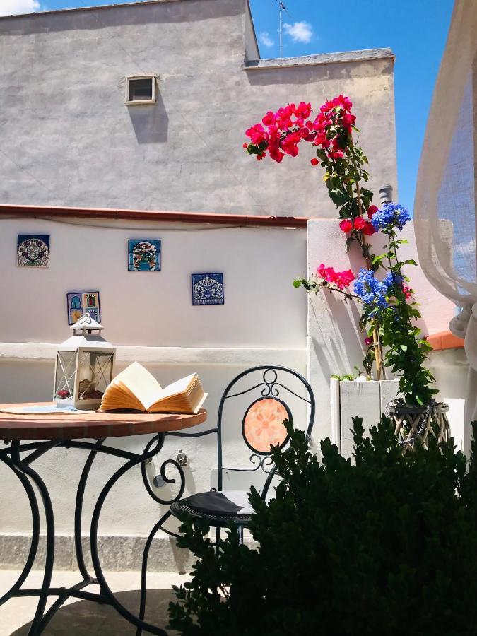 B&B Le Statuine Barletta Exterior foto