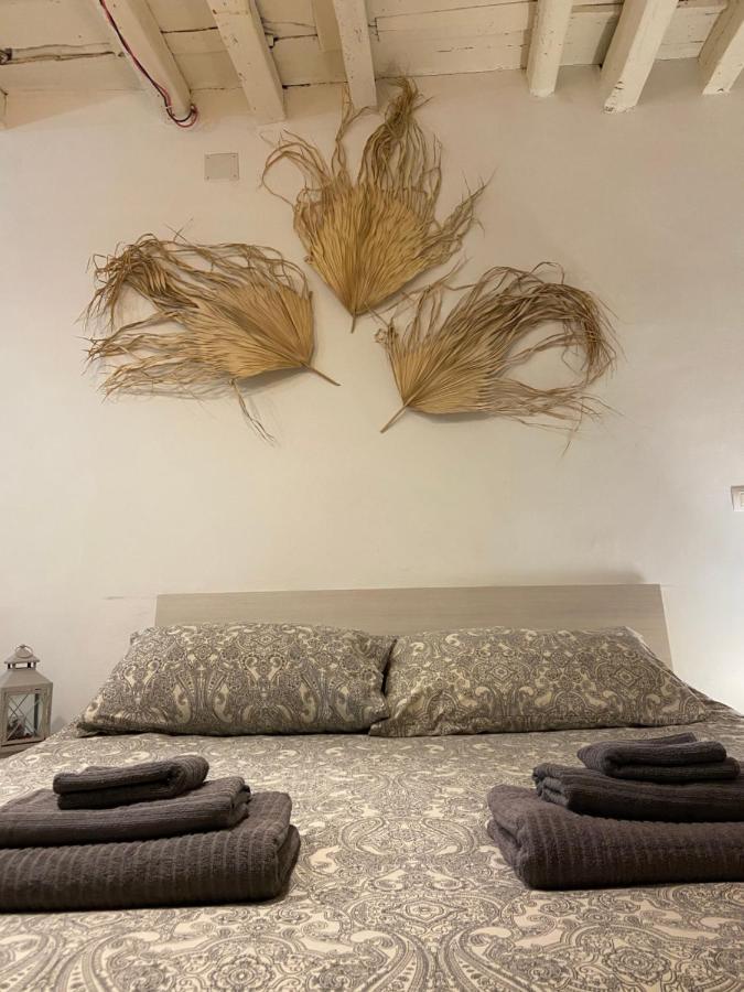 B&B Le Statuine Barletta Exterior foto