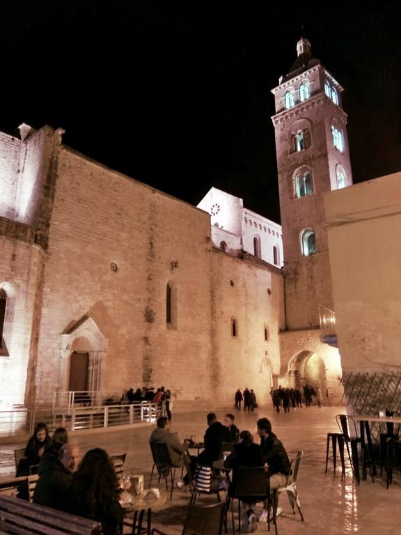 B&B Le Statuine Barletta Exterior foto